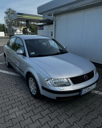 Volkswagen Passat cena 5500 przebieg: 182000, rok produkcji 1998 z Chojnice małe 137